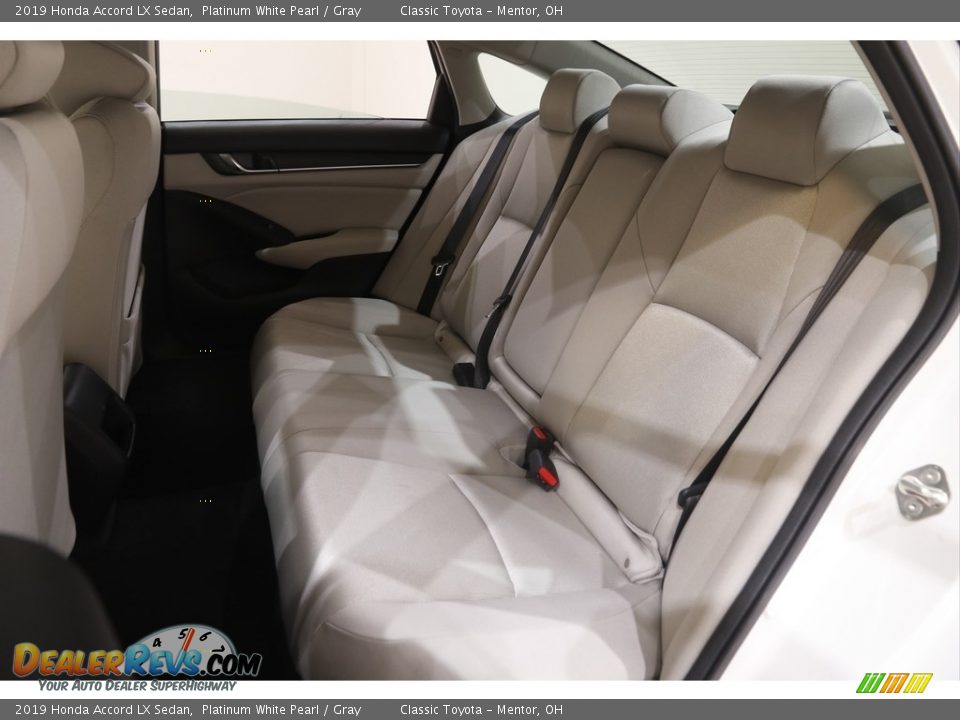 2019 Honda Accord LX Sedan Platinum White Pearl / Gray Photo #17
