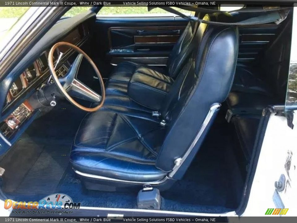 Front Seat of 1971 Lincoln Continental Mark III Coupe Photo #14