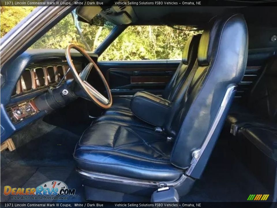 Front Seat of 1971 Lincoln Continental Mark III Coupe Photo #18