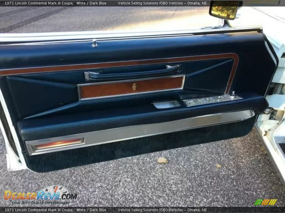 Door Panel of 1971 Lincoln Continental Mark III Coupe Photo #19