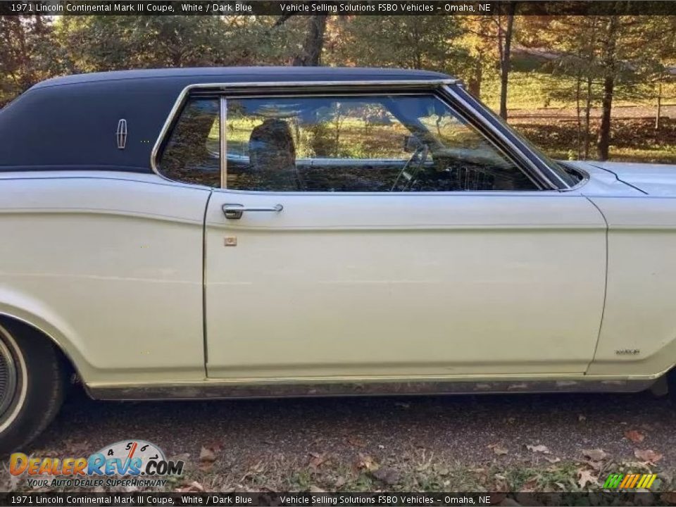 1971 Lincoln Continental Mark III Coupe White / Dark Blue Photo #35
