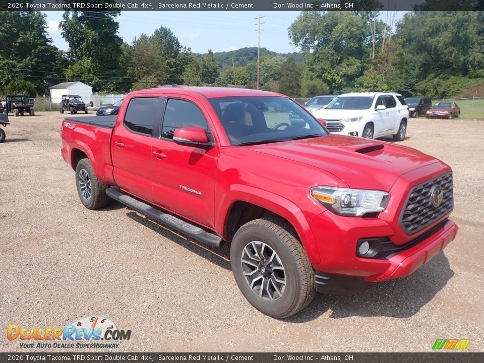 Front 3/4 View of 2020 Toyota Tacoma TRD Sport Double Cab 4x4 Photo #2