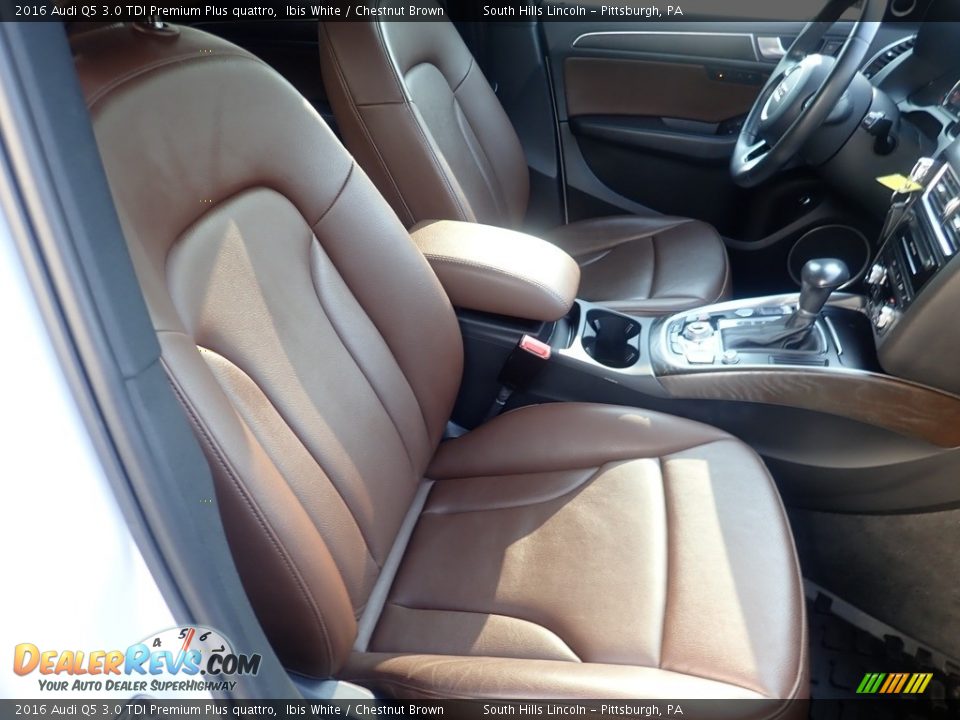 Front Seat of 2016 Audi Q5 3.0 TDI Premium Plus quattro Photo #11