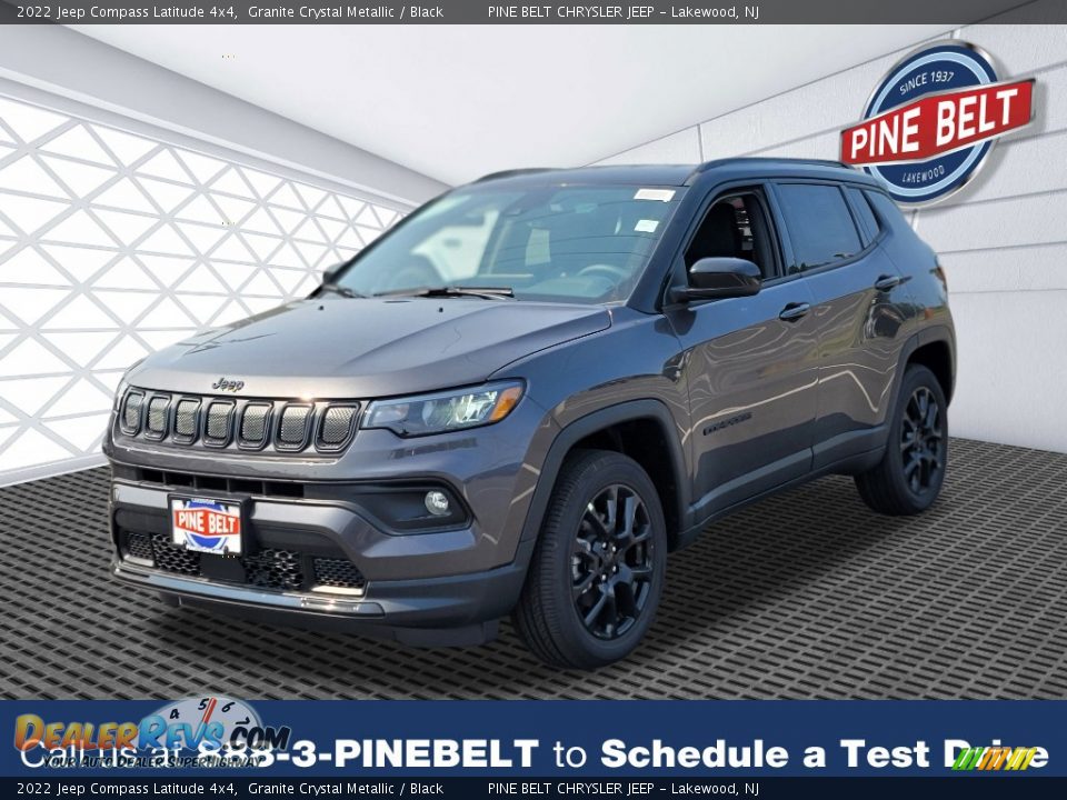 2022 Jeep Compass Latitude 4x4 Granite Crystal Metallic / Black Photo #1