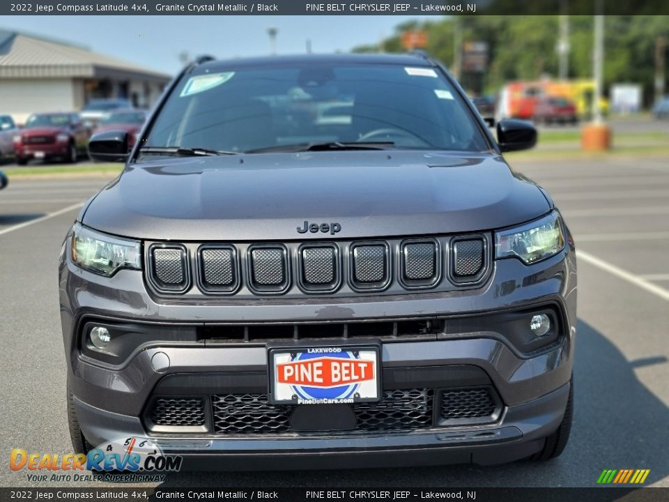 2022 Jeep Compass Latitude 4x4 Granite Crystal Metallic / Black Photo #2