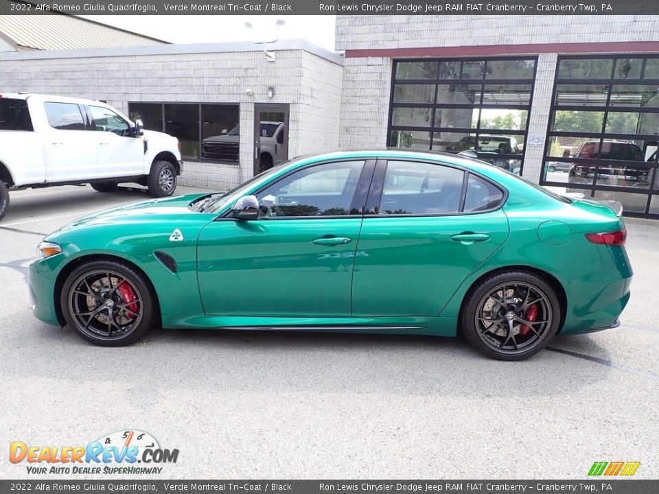 Verde Montreal Tri-Coat 2022 Alfa Romeo Giulia Quadrifoglio Photo #2