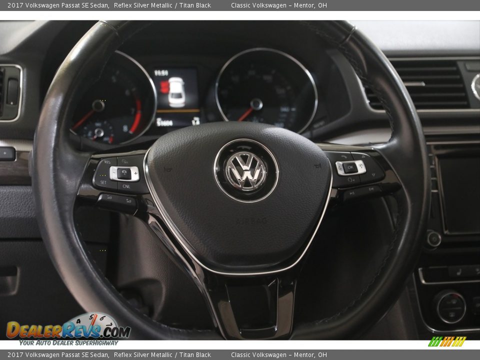 2017 Volkswagen Passat SE Sedan Steering Wheel Photo #7