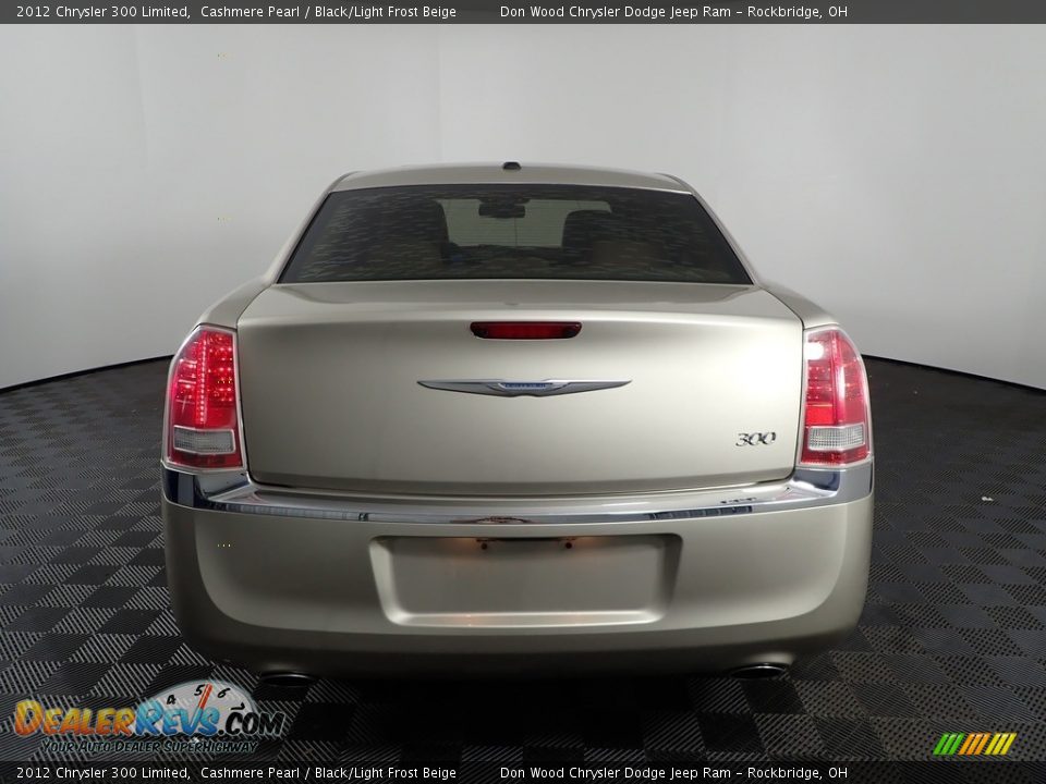 2012 Chrysler 300 Limited Cashmere Pearl / Black/Light Frost Beige Photo #10