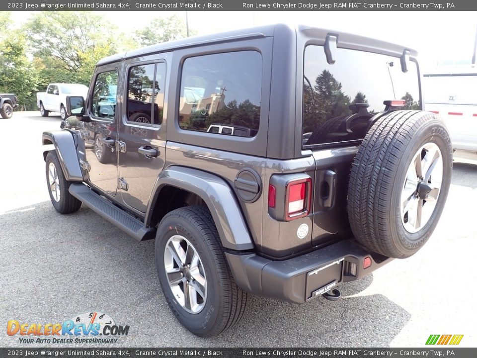 2023 Jeep Wrangler Unlimited Sahara 4x4 Granite Crystal Metallic / Black Photo #3