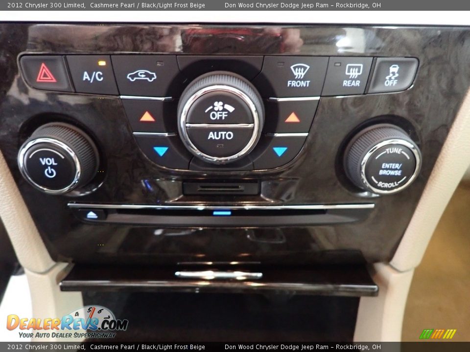 2012 Chrysler 300 Limited Cashmere Pearl / Black/Light Frost Beige Photo #22