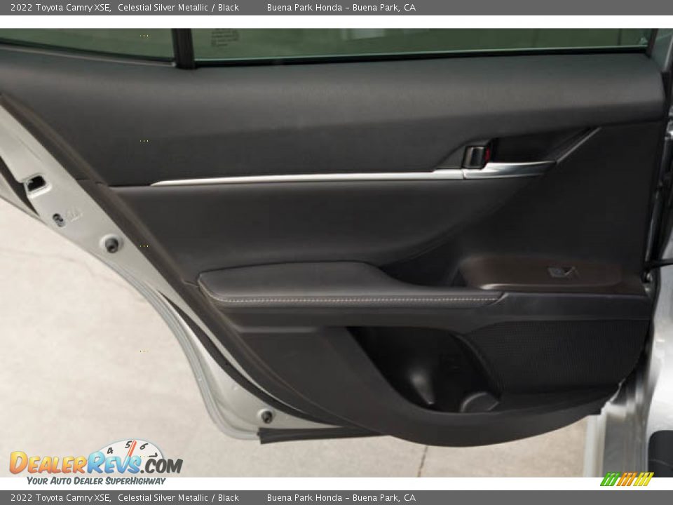 2022 Toyota Camry XSE Celestial Silver Metallic / Black Photo #32