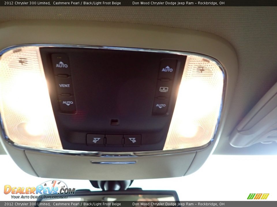 2012 Chrysler 300 Limited Cashmere Pearl / Black/Light Frost Beige Photo #24