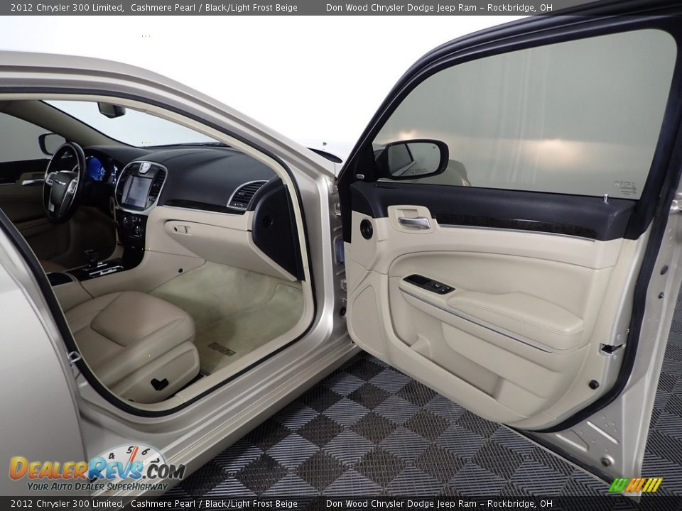 2012 Chrysler 300 Limited Cashmere Pearl / Black/Light Frost Beige Photo #29