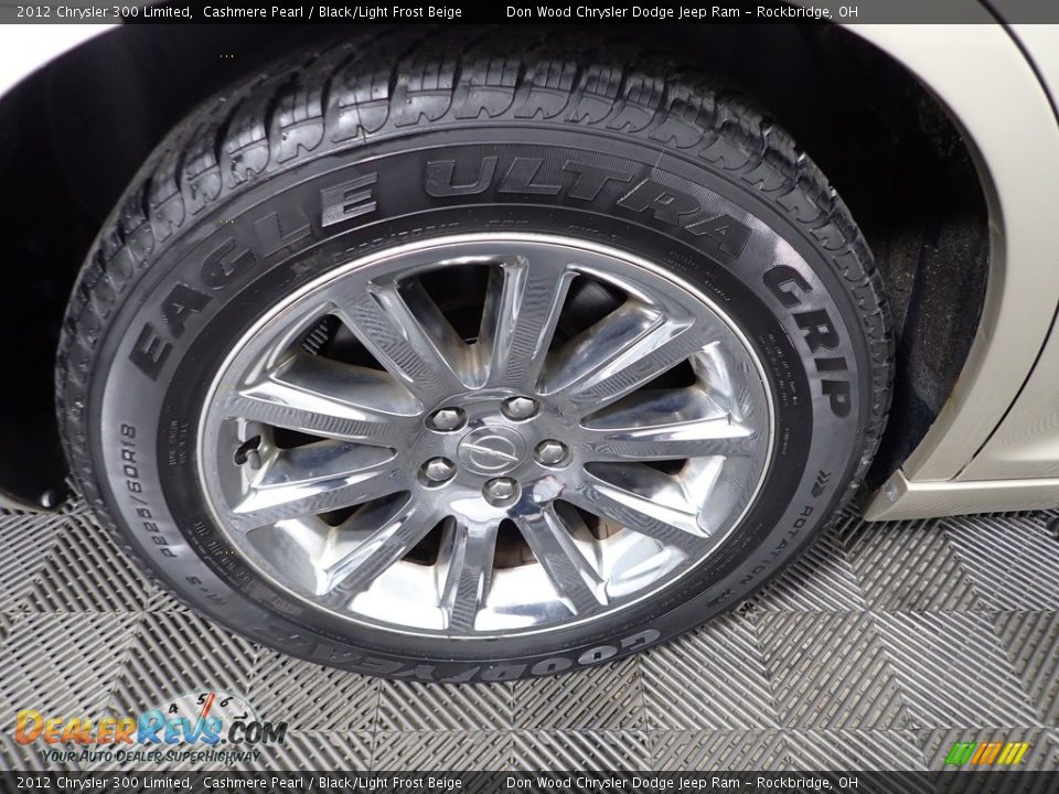 2012 Chrysler 300 Limited Cashmere Pearl / Black/Light Frost Beige Photo #34