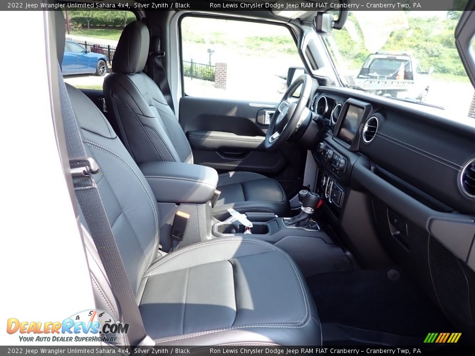 Front Seat of 2022 Jeep Wrangler Unlimited Sahara 4x4 Photo #11