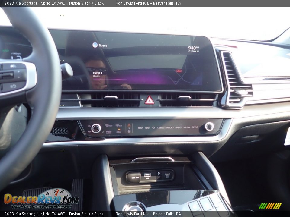 2023 Kia Sportage Hybrid EX AWD Fusion Black / Black Photo #17