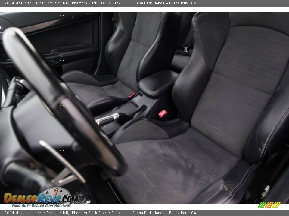 Front Seat of 2014 Mitsubishi Lancer Evolution MR Photo #14