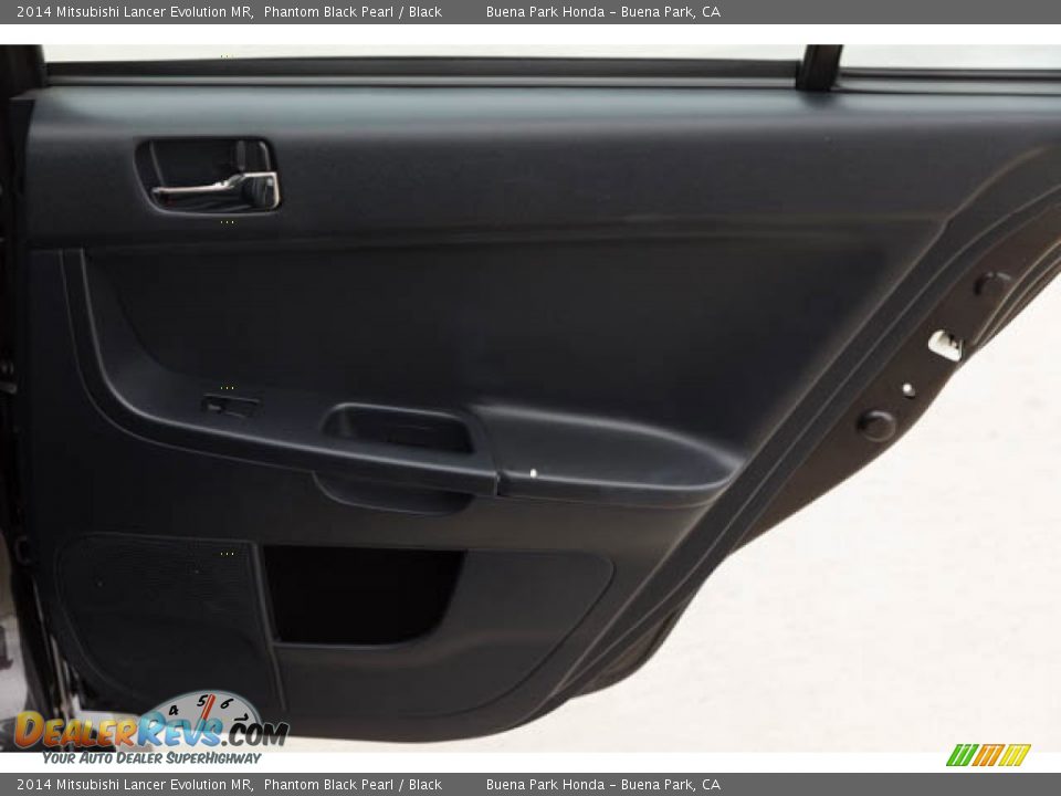 Door Panel of 2014 Mitsubishi Lancer Evolution MR Photo #24