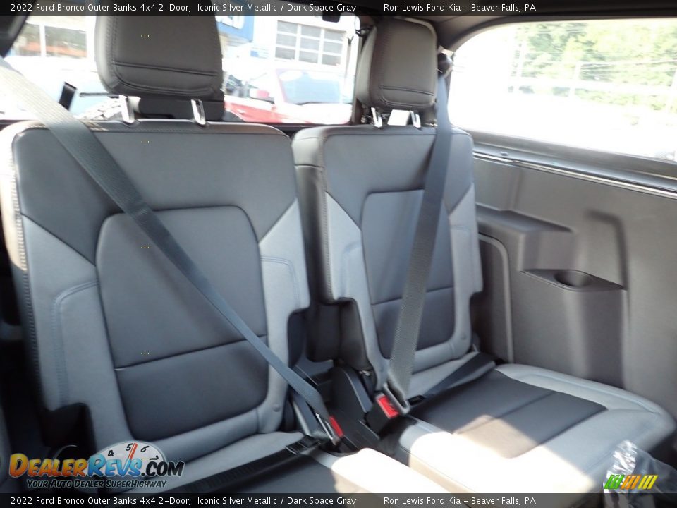 2022 Ford Bronco Outer Banks 4x4 2-Door Iconic Silver Metallic / Dark Space Gray Photo #10
