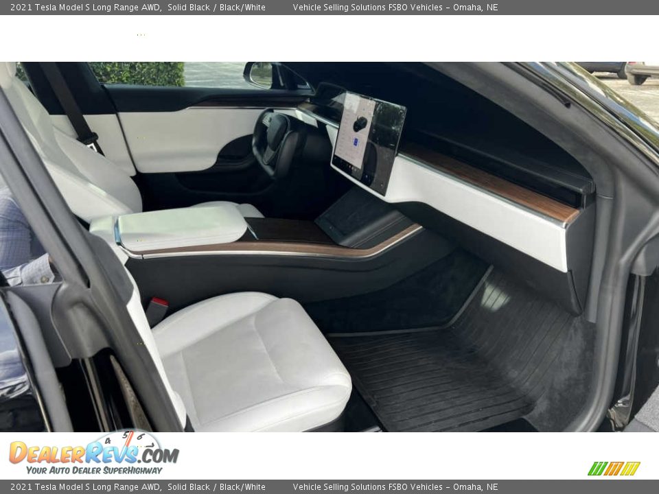 Front Seat of 2021 Tesla Model S Long Range AWD Photo #11