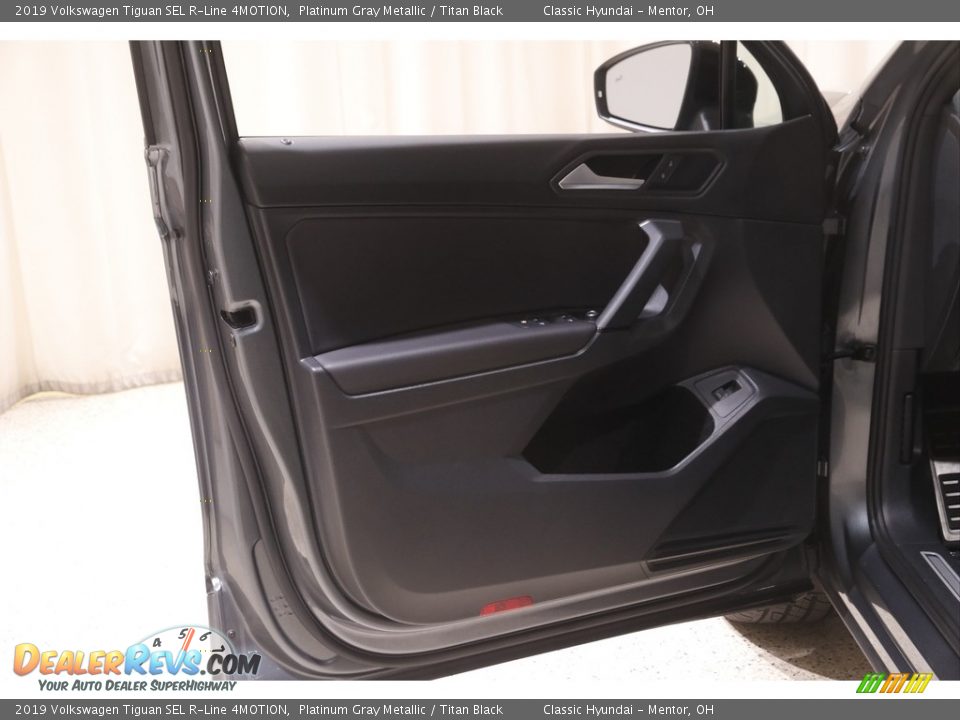 2019 Volkswagen Tiguan SEL R-Line 4MOTION Platinum Gray Metallic / Titan Black Photo #4