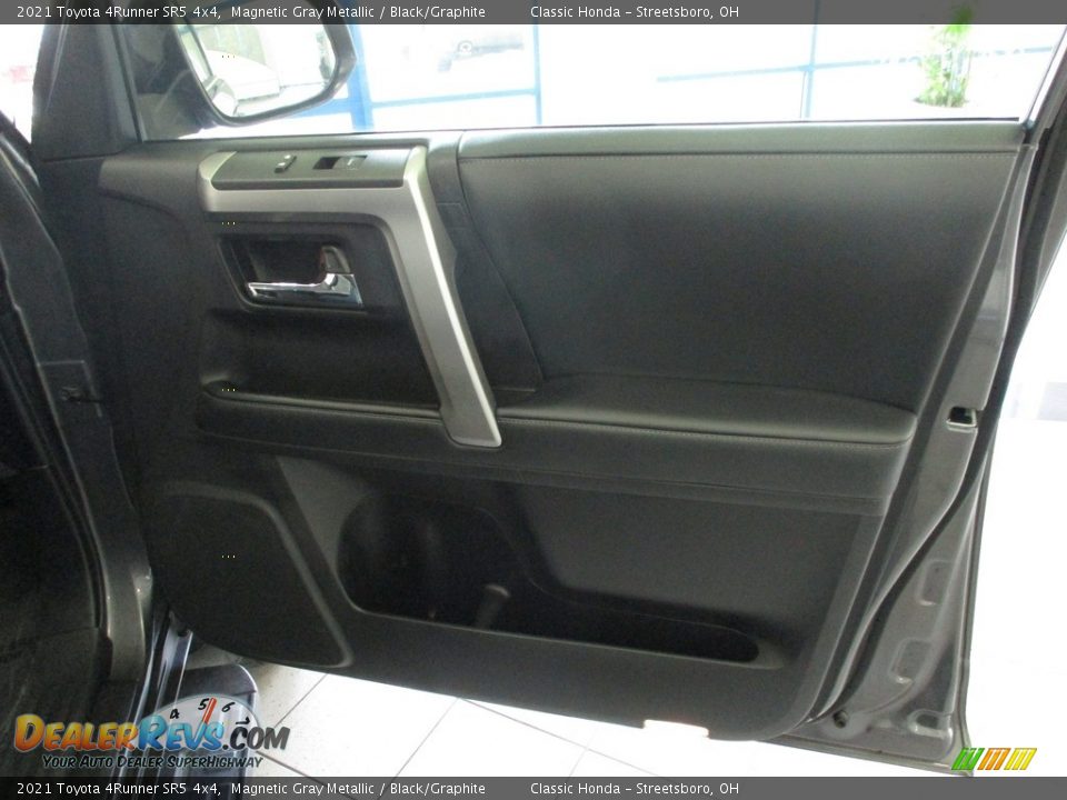 2021 Toyota 4Runner SR5 4x4 Magnetic Gray Metallic / Black/Graphite Photo #14