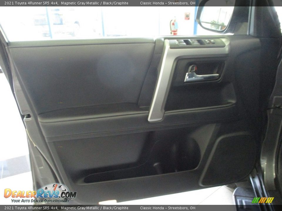 2021 Toyota 4Runner SR5 4x4 Magnetic Gray Metallic / Black/Graphite Photo #25