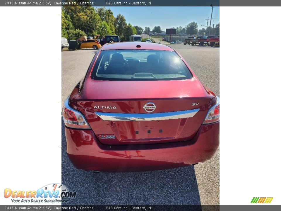 2015 Nissan Altima 2.5 SV Cayenne Red / Charcoal Photo #7