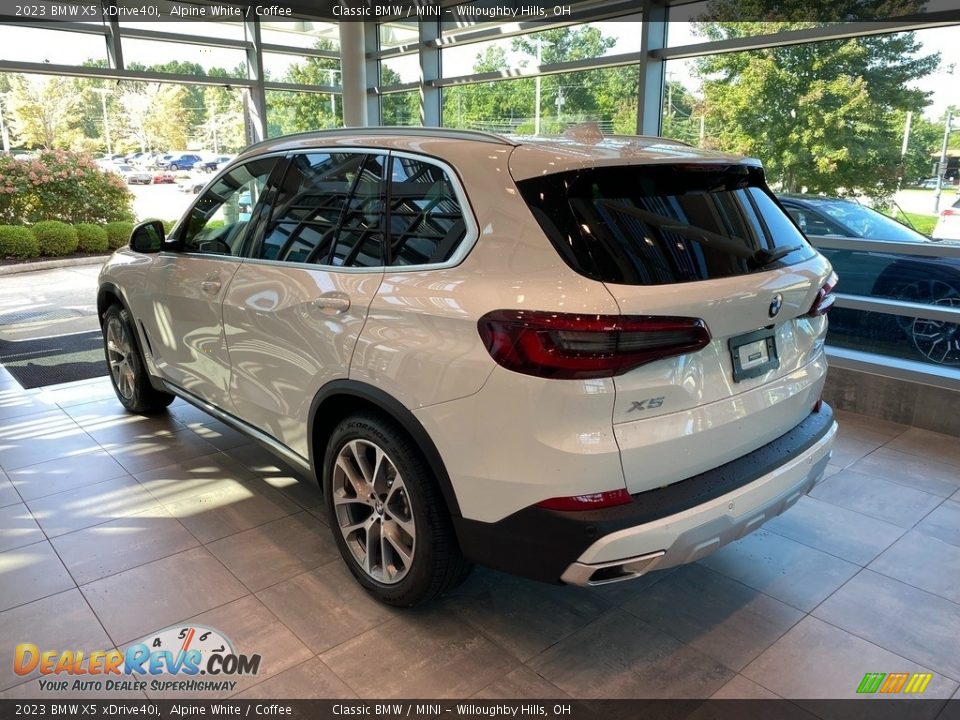 2023 BMW X5 xDrive40i Alpine White / Coffee Photo #2