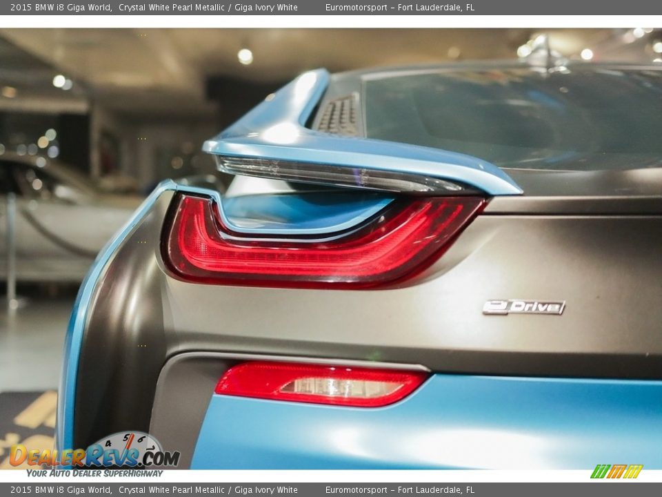 2015 BMW i8 Giga World Crystal White Pearl Metallic / Giga Ivory White Photo #12