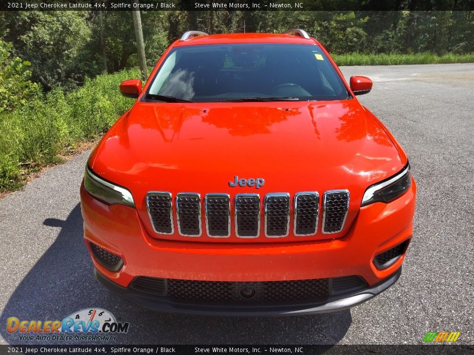 2021 Jeep Cherokee Latitude 4x4 Spitfire Orange / Black Photo #4