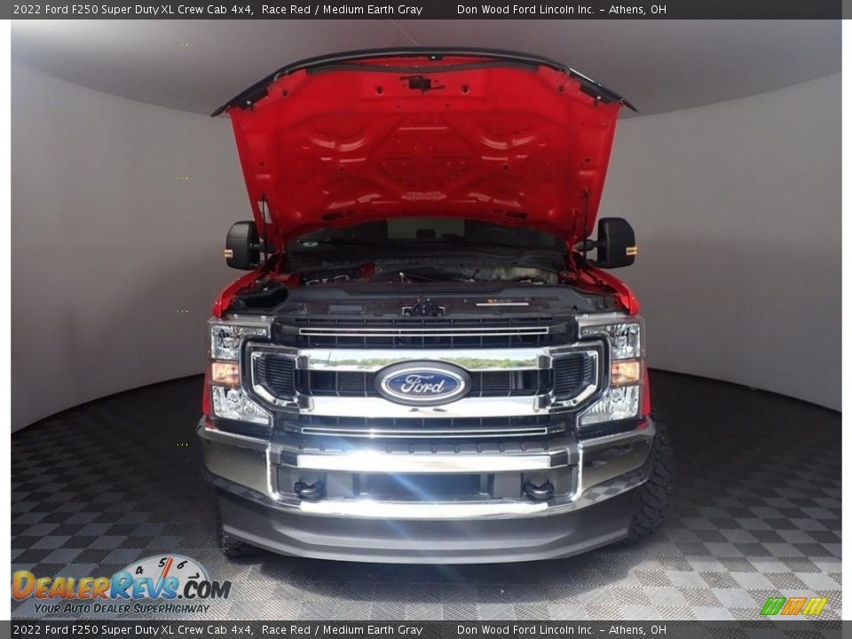 2022 Ford F250 Super Duty XL Crew Cab 4x4 Race Red / Medium Earth Gray Photo #6