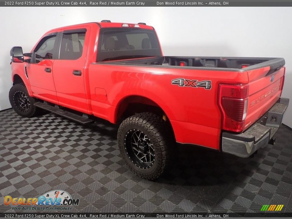 2022 Ford F250 Super Duty XL Crew Cab 4x4 Race Red / Medium Earth Gray Photo #12