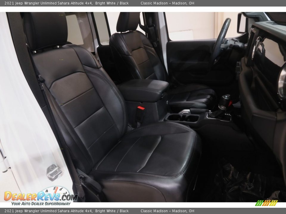 2021 Jeep Wrangler Unlimited Sahara Altitude 4x4 Bright White / Black Photo #17