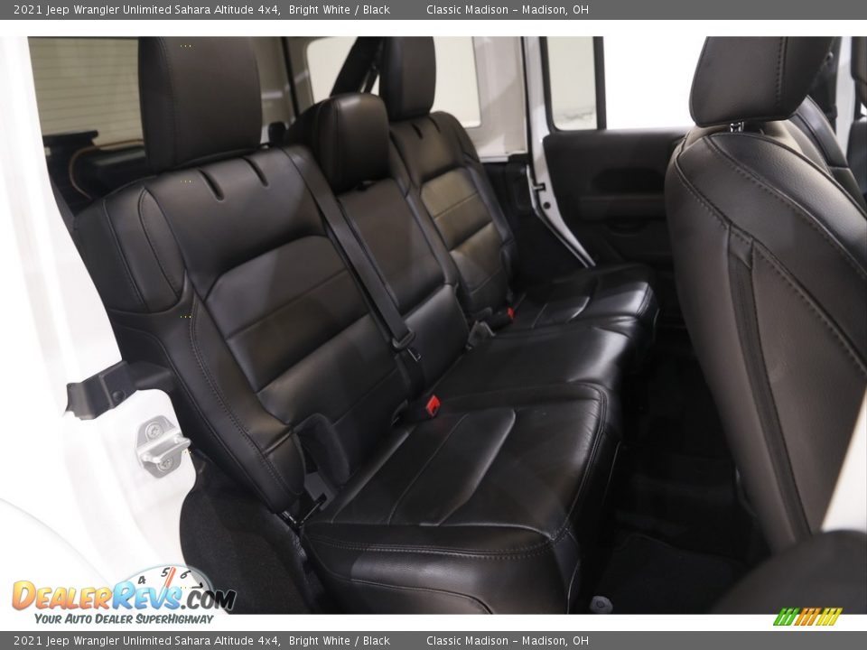 2021 Jeep Wrangler Unlimited Sahara Altitude 4x4 Bright White / Black Photo #18
