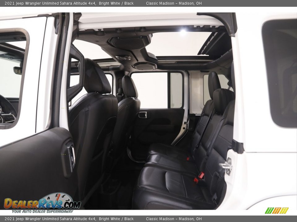 2021 Jeep Wrangler Unlimited Sahara Altitude 4x4 Bright White / Black Photo #19