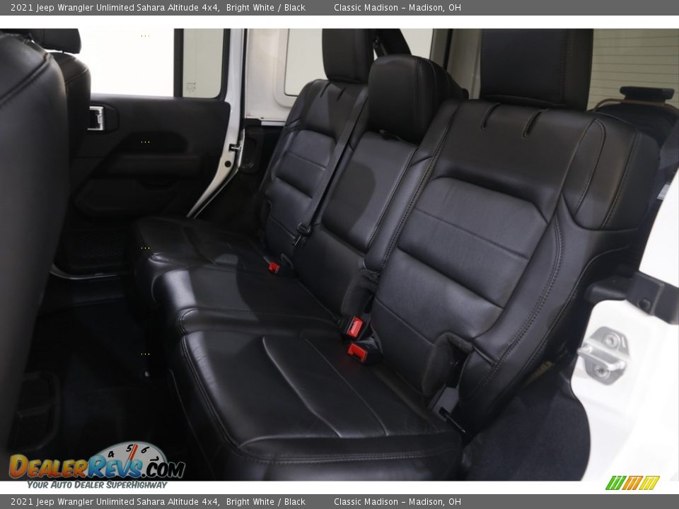 2021 Jeep Wrangler Unlimited Sahara Altitude 4x4 Bright White / Black Photo #20
