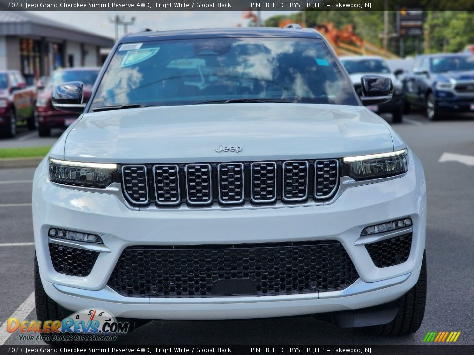 2023 Jeep Grand Cherokee Summit Reserve 4WD Bright White / Global Black Photo #2