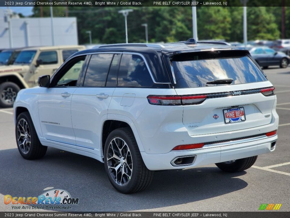 2023 Jeep Grand Cherokee Summit Reserve 4WD Bright White / Global Black Photo #4