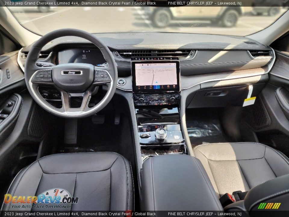 2023 Jeep Grand Cherokee L Limited 4x4 Diamond Black Crystal Pearl / Global Black Photo #10