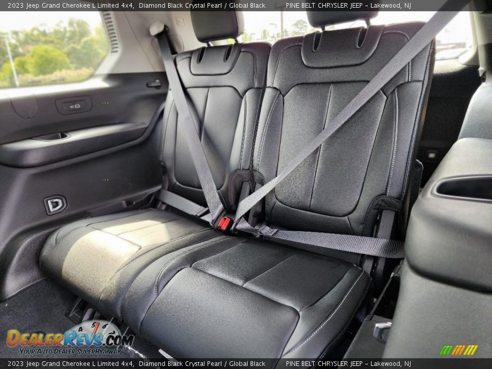 2023 Jeep Grand Cherokee L Limited 4x4 Diamond Black Crystal Pearl / Global Black Photo #6