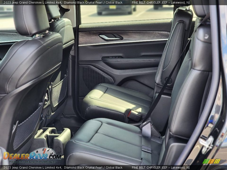 2023 Jeep Grand Cherokee L Limited 4x4 Diamond Black Crystal Pearl / Global Black Photo #7