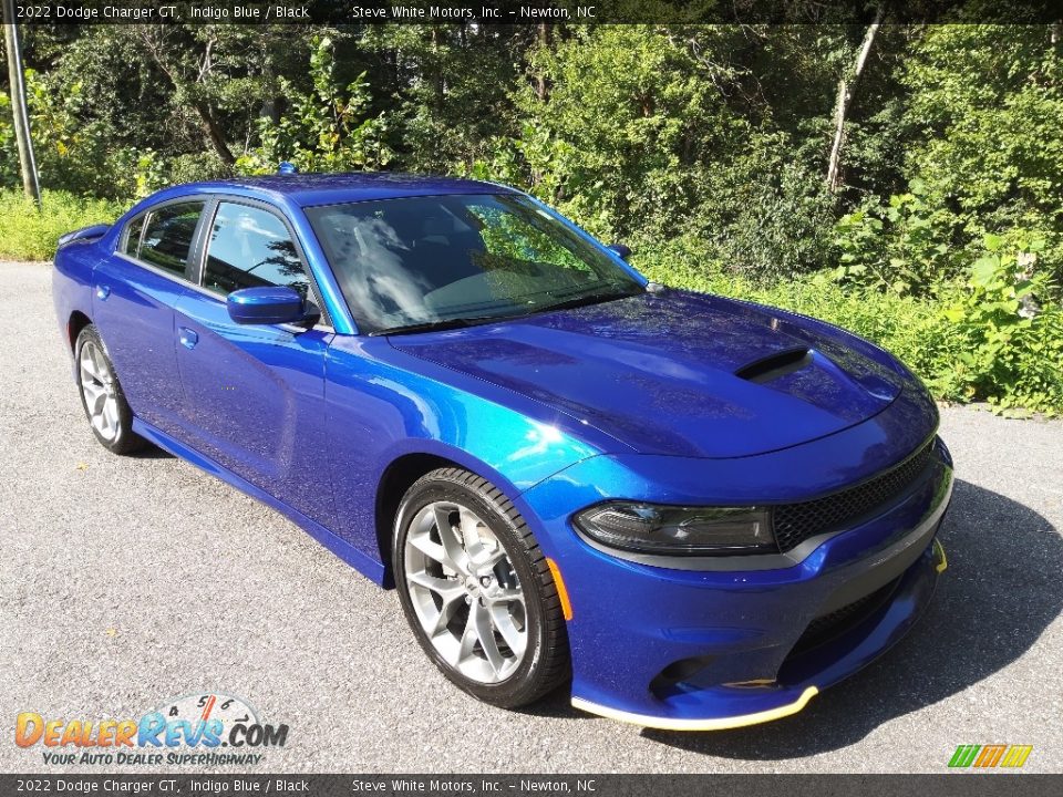 Front 3/4 View of 2022 Dodge Charger GT Photo #3