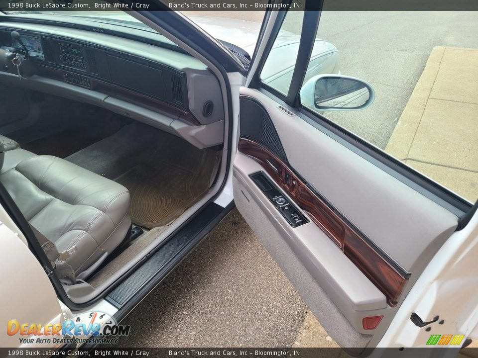 1998 Buick LeSabre Custom Bright White / Gray Photo #33