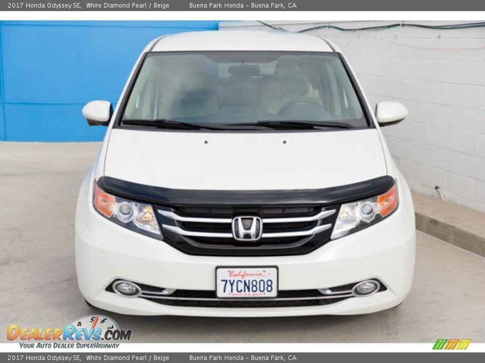 2017 Honda Odyssey SE White Diamond Pearl / Beige Photo #7