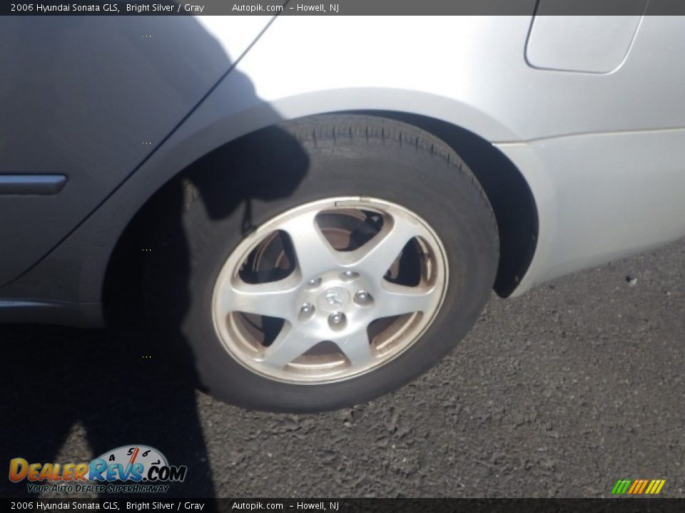 2006 Hyundai Sonata GLS Bright Silver / Gray Photo #12