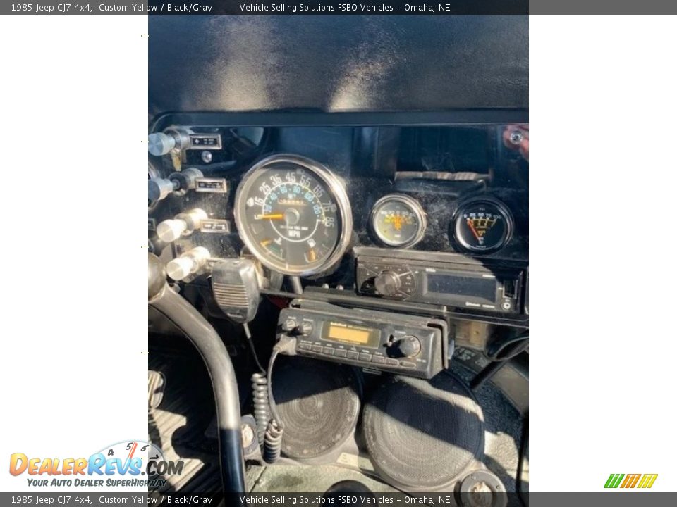 1985 Jeep CJ7 4x4 Custom Yellow / Black/Gray Photo #14