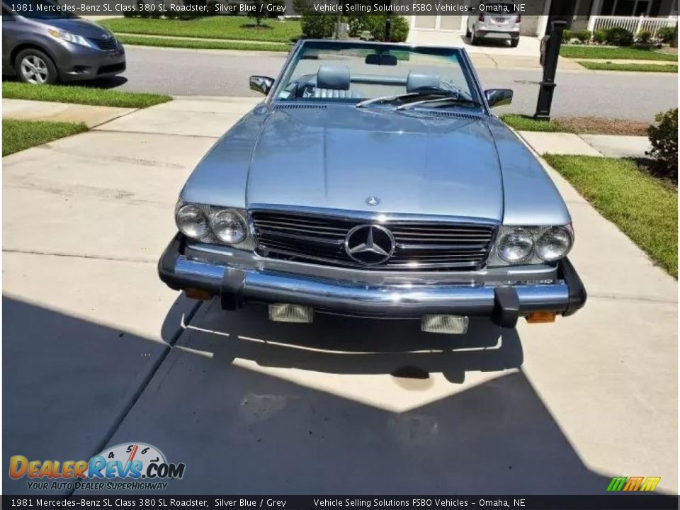 1981 Mercedes-Benz SL Class 380 SL Roadster Silver Blue / Grey Photo #4