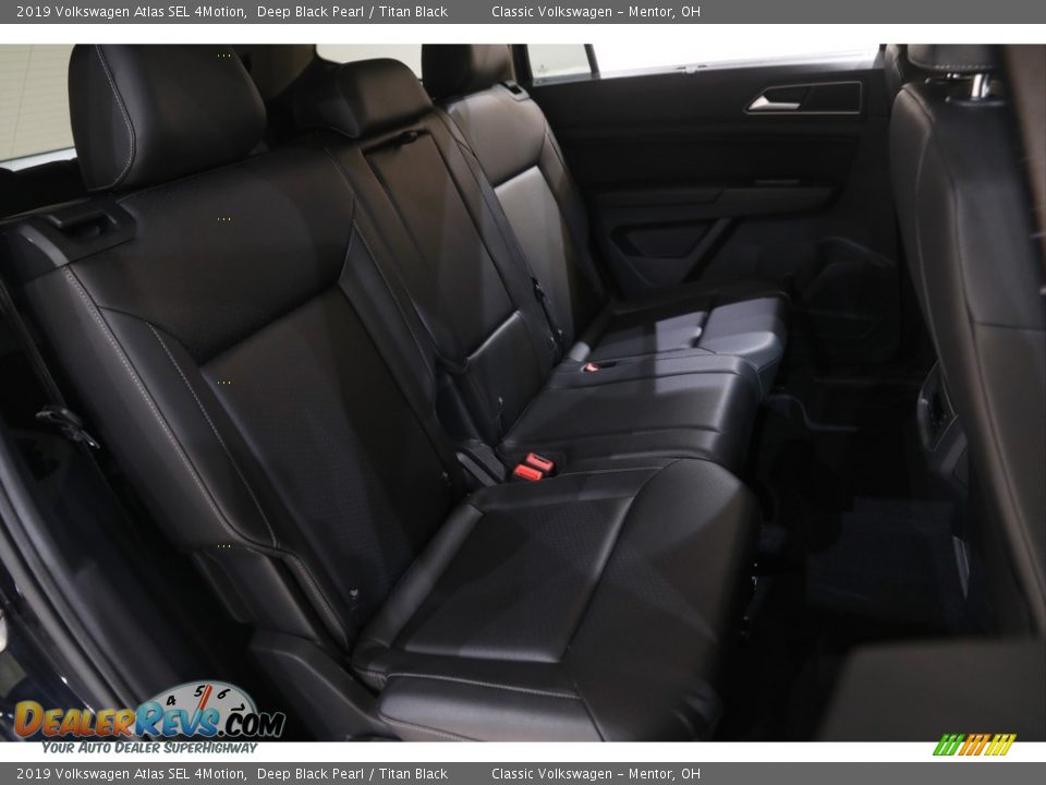 2019 Volkswagen Atlas SEL 4Motion Deep Black Pearl / Titan Black Photo #16