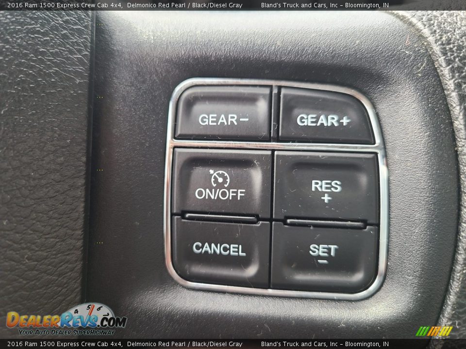 2016 Ram 1500 Express Crew Cab 4x4 Steering Wheel Photo #12